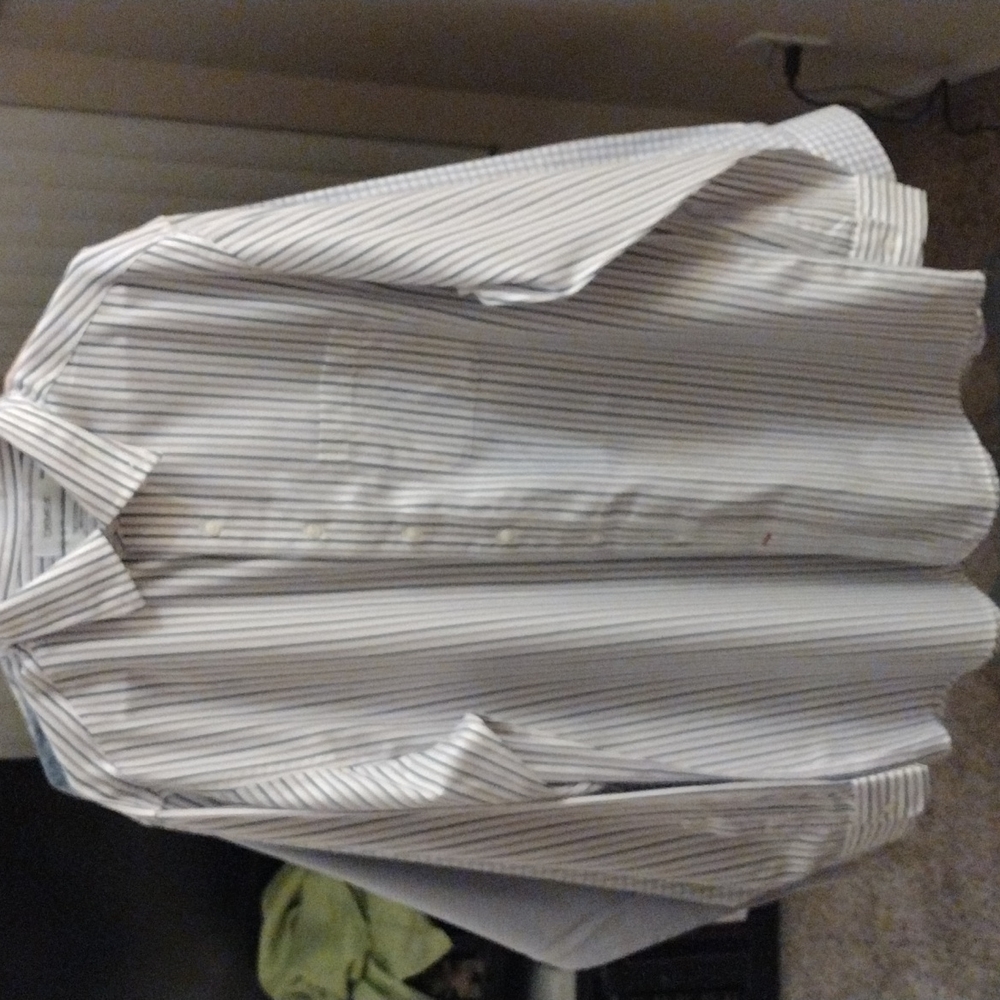 Dress Shirts Daniel Cremieux size 17/36 I have four solid colors & eight stripe